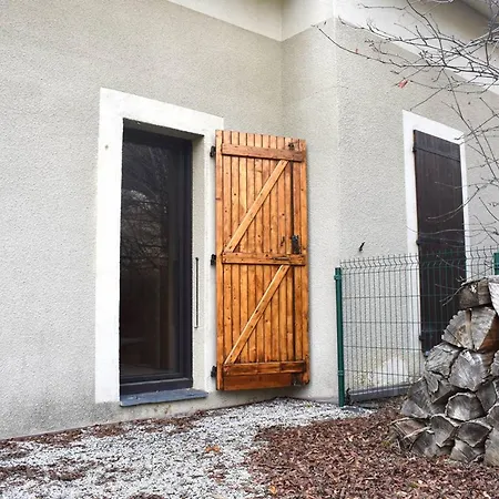 Chaleureux Avec Poele A Bois Et Parking, Proche Du Centre De Font-romeu - Fr-1-580-124 *
